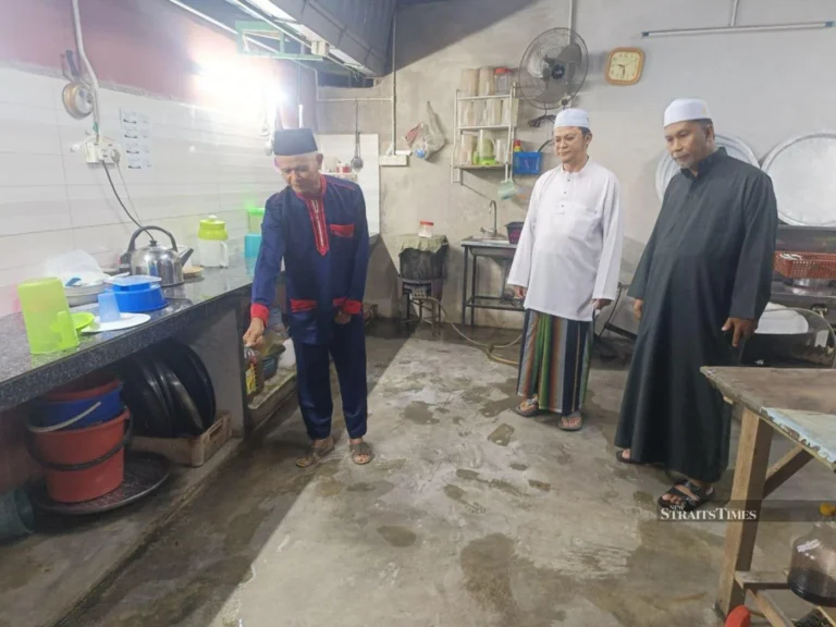 Man with psychiatric history arrested after slashing elderly surau caretaker