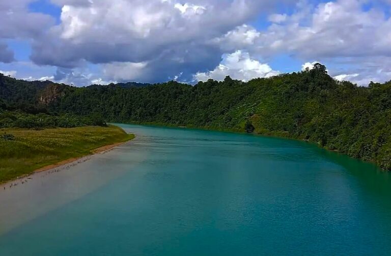 Cause of Sungai Perak turning blue unclear, says MB