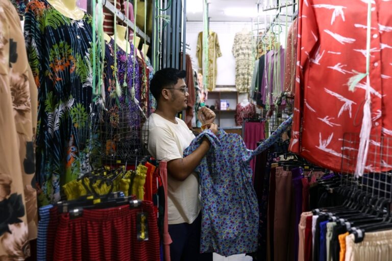 Duty-free delight: Rantau Panjang traders cash in as visitors return to ‘cowboy town’