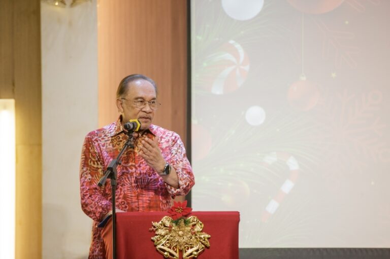 BM first, English second and Chinese third: Anwar says mastering languages not a zero-sum game