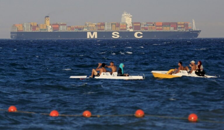 Why shipping giants are only cautiously returning to the Suez Canal